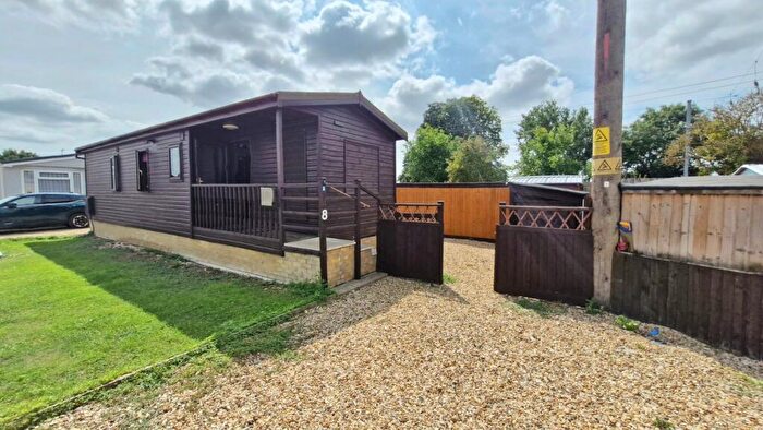2 Bedroom Park Home For Sale In Main Road, Tallington, Stamford, PE9