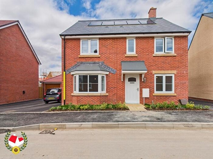 4 Bedroom Terraced House To Rent In Wilmslow Close, Innsworth, GL3