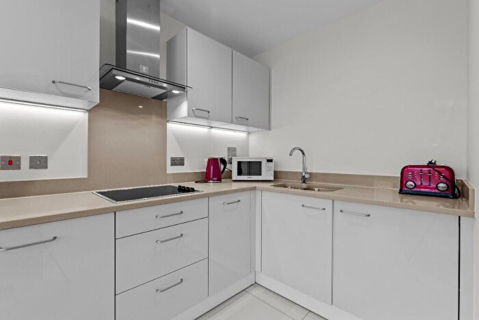 2 Bedroom Retirement Property For Sale In Colgate House, Durrants Drive, Durrants Village, Faygate, West Sussex, RH12
