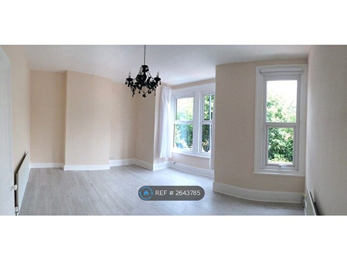 1 Bedroom Flat To Rent In Forest Gate, London, E7