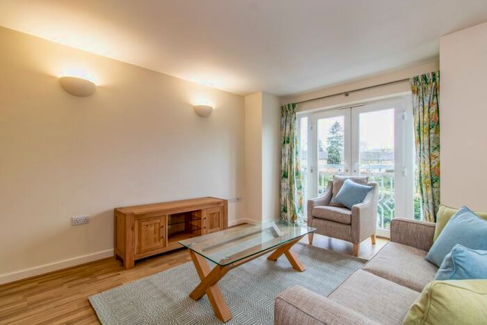 2 Bedroom Apartment To Rent In Banbury Road, Oxford, OX2