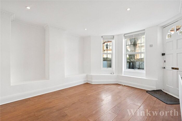 2 Bedroom Flat For Sale In Ommaney Road, London, SE14