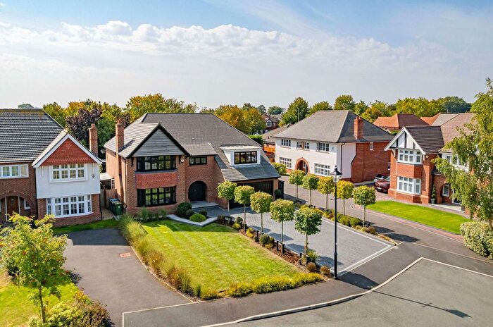 5 Bedroom Detached House For Sale In Glazebrook Lane, Widnes, WA8