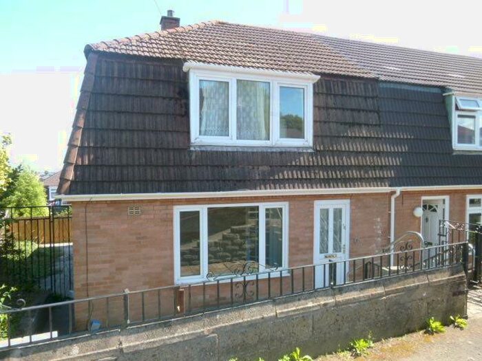 3 Bedroom Semi-Detached House To Rent In Burns Crescent, Barry, CF62