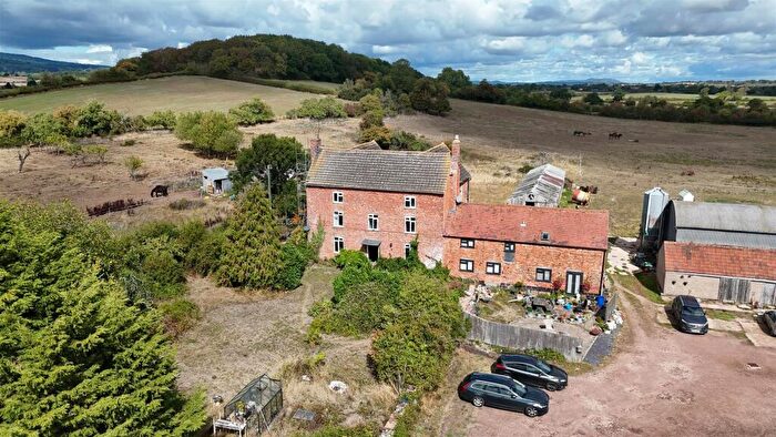 7 Bedroom Semi-Detached House For Sale In Ley Lane, Minsterworth, GL2