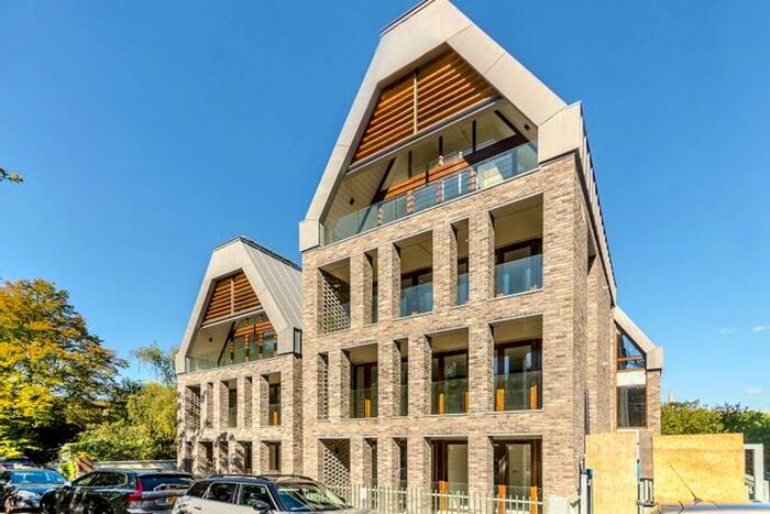 3 Bedroom Flat To Rent In Independents Road, Blackheath, London, SE3