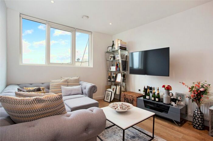 2 Bedroom Flat To Rent In Southmere House, Highland Street, London, E15