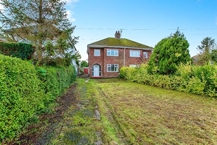 3 Bedroom Semi Detached House For Sale In Fleet Road, Holbeach, Spalding, PE12