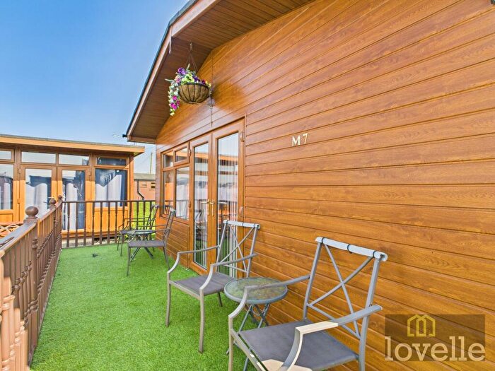 2 Bedroom Chalet For Sale In Mablethorpe Caravan Chalet Park, Mablethorpe, LN12