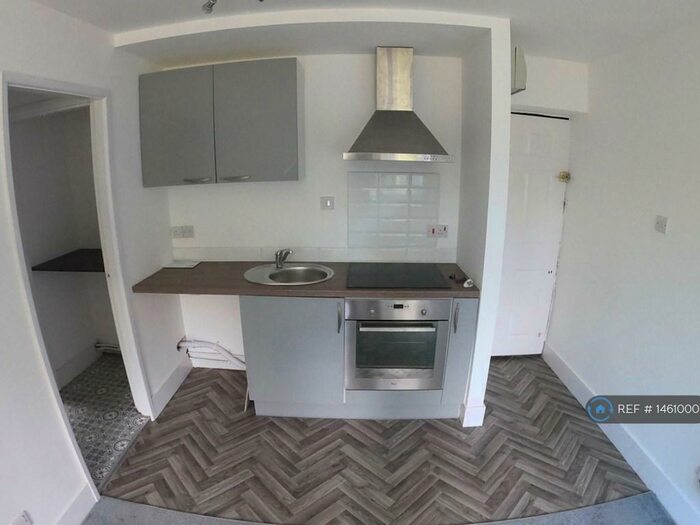 1 Bedroom Terraced House To Rent In Melvyn House, Dudley, DY2