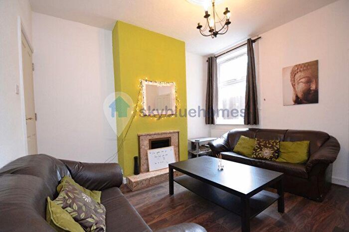 6 Bedroom Terraced House To Rent In Queens Road, Leicester, LE2