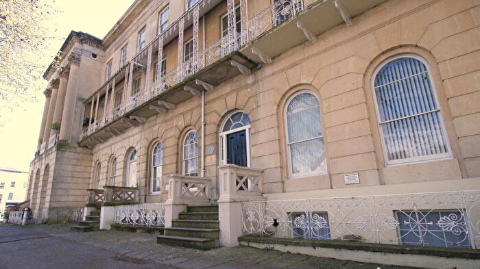 1 Bedroom Apartment To Rent In Queens Parade, Cheltenham, GL50