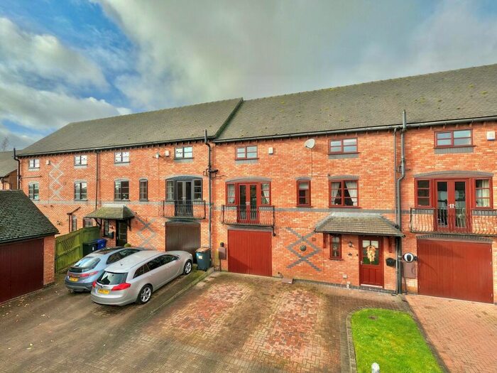 3 Bedroom Barn Conversion For Sale In Stableford, Newcastle, ST5