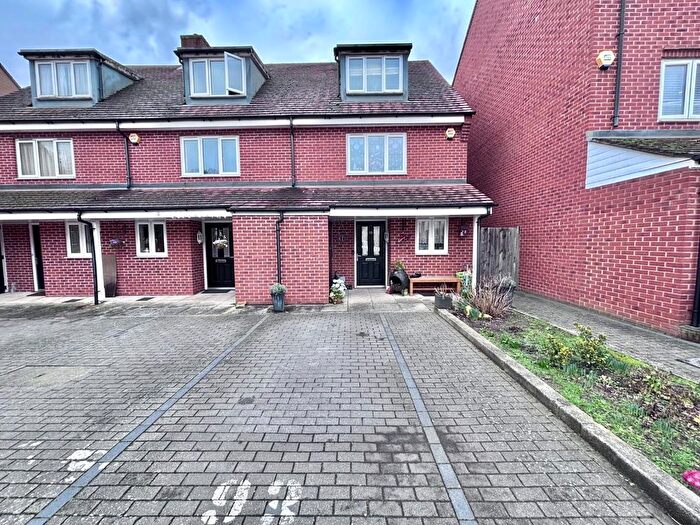 3 Bedroom Property For Sale In Albacore Way, Hayes, UB3