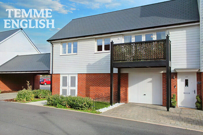 2 Bedroom Coach House For Sale In Liberty Way, Wickford, Essex, SS11
