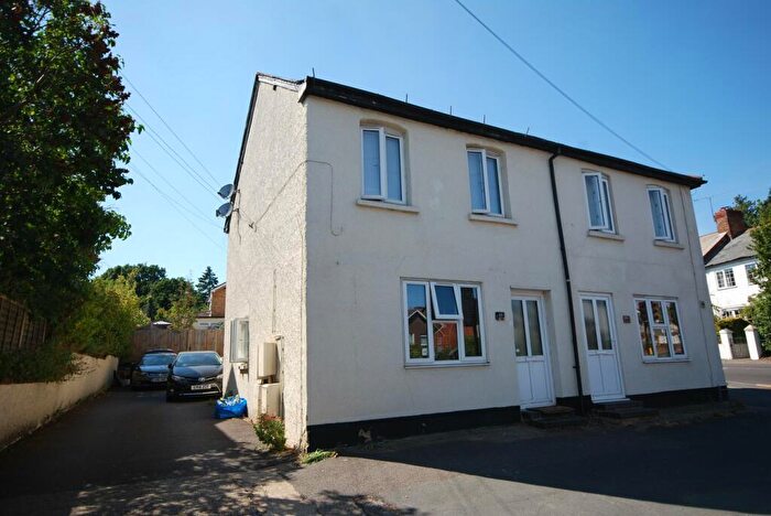 2 Bedroom Apartment To Rent In Farnborough Road, Farnham, Surrey, GU9