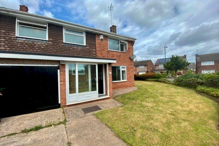 3 Bedroom Property To Rent In Moss Side, Nottingham, NG11