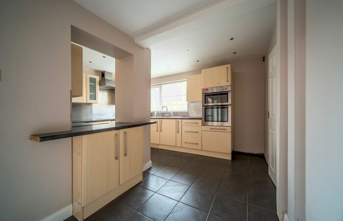 2 Bedroom Semi-Detached House To Rent In Denewood Crescent, Nottingham, NG8