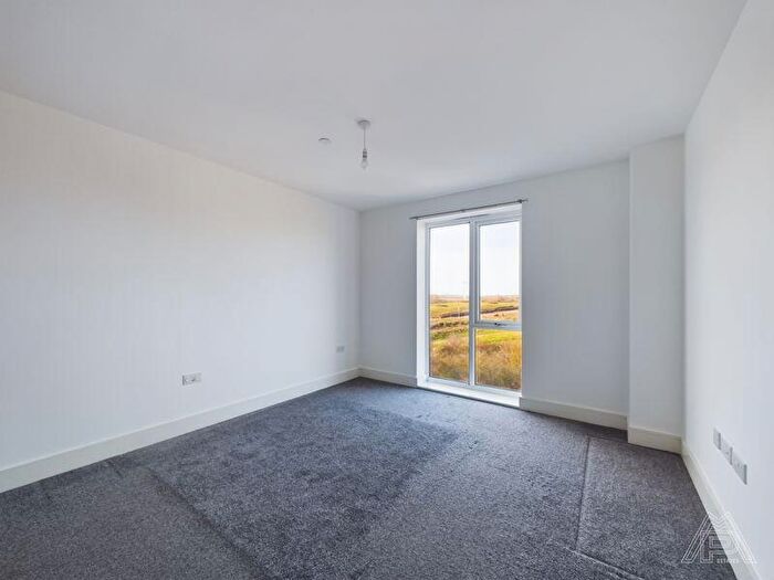 2 Bedroom Apartment To Rent In Winstar Drive, South Ockendon, RM15