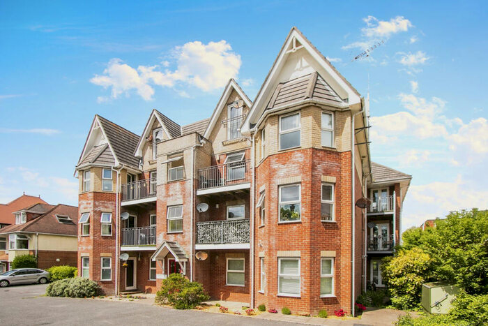 2 Bedroom Apartment To Rent In Florence Road, Boscombe, BH5