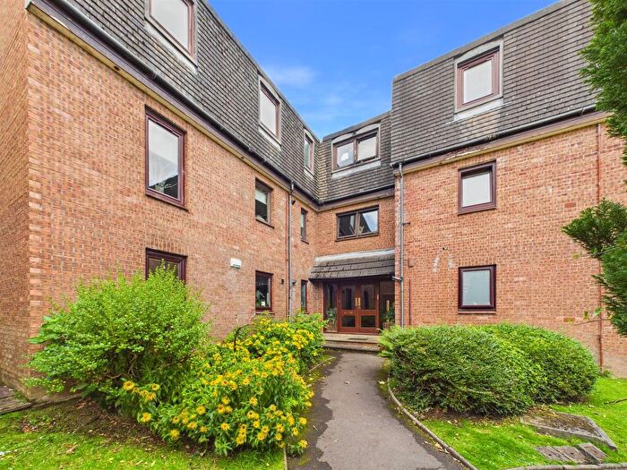 1 Bedroom Flat For Sale In Westlands Gardens, Paisley, PA2