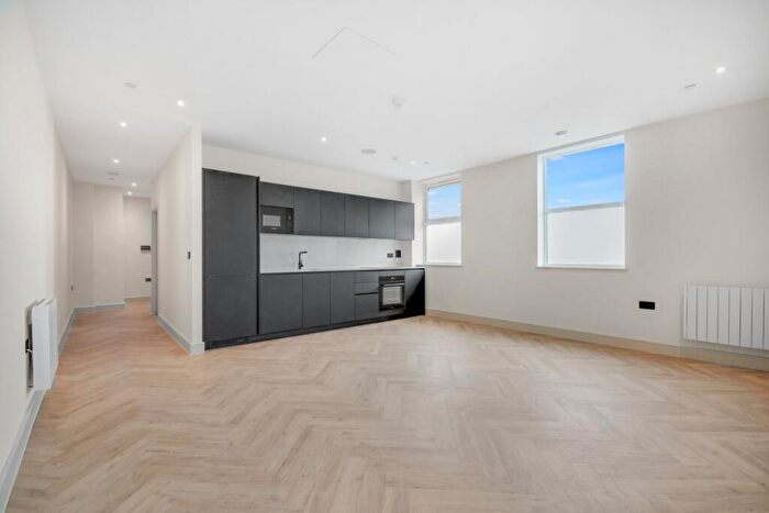 1 Bedroom Flat For Sale In High Street, Billericay, CM12