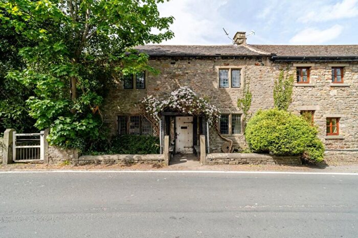 2 Bedroom Property For Sale In Melling, Carnforth, LA6