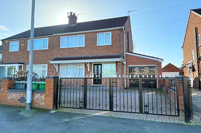 3 Bedroom Semi Detached House For Sale In Cranleigh Drive, Brooklands, M33