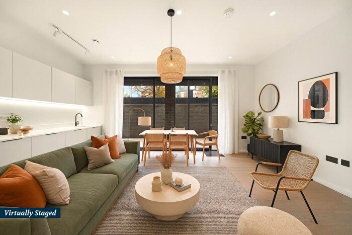 2 Bedroom Flat For Sale In Coverdale Road, Willesden Green, NW2