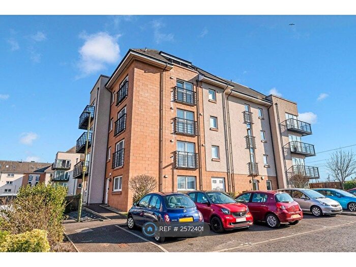 3 Bedroom Flat To Rent In Appin Place, Edinburgh, EH14