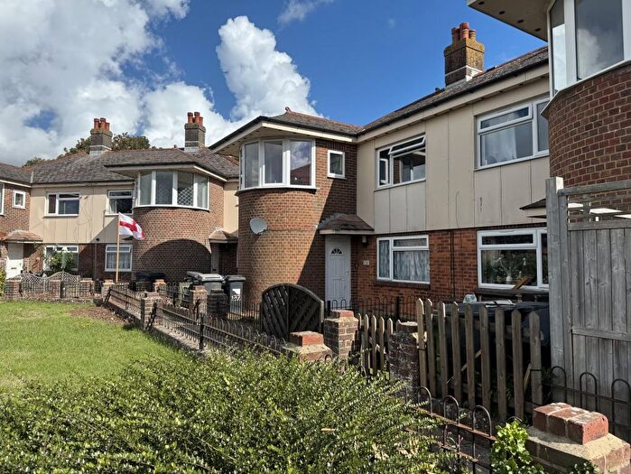 2 Bedroom Flat For Sale In Ripon Road, Bournemouth, BH9