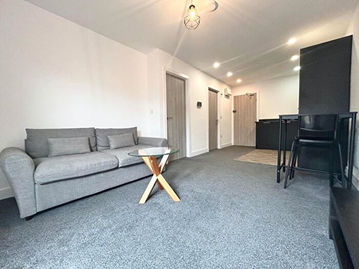 1 Bedroom Apartment To Rent In Richmond Village, Richmond Road, Cardiff, CF24