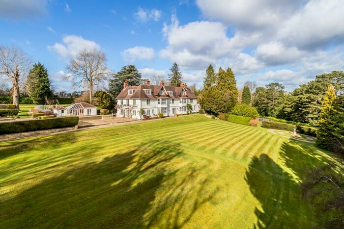 9 Bedroom Detached House To Rent In Portley Wood Road Whyteleafe, CR3