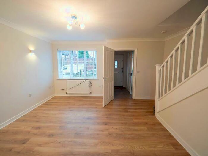 3 Bedroom Semi-Detached House To Rent In Bromshill Drive, Salford, M7