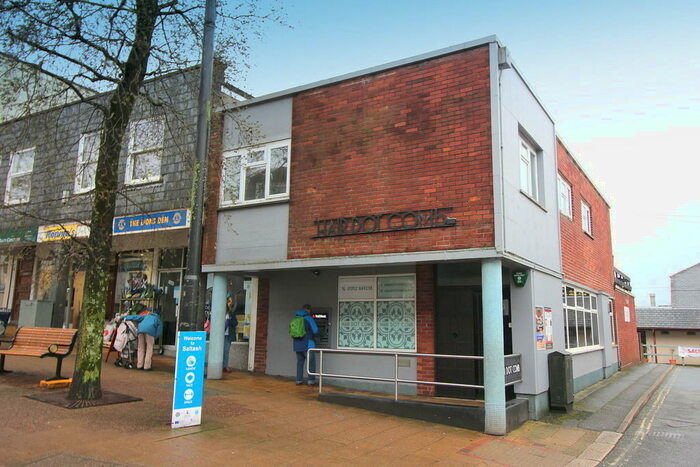 2 Bedroom Apartment To Rent In Fore Street, Saltash, PL12