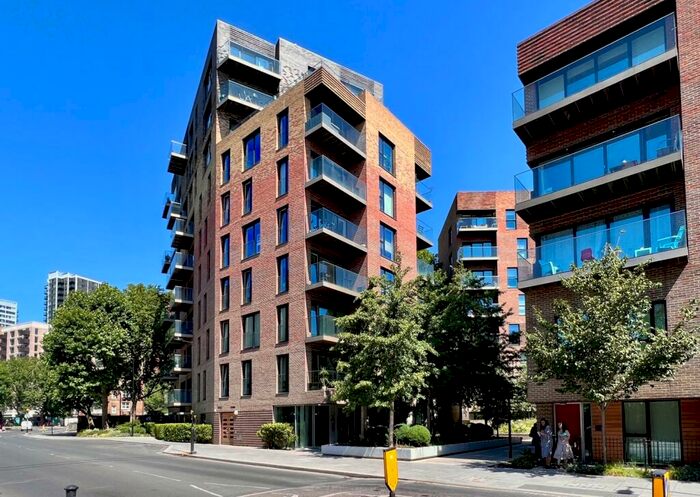 2 Bedroom Apartment To Rent In Rutherford Heights, Trafalgar Place, Elephant & Castle, SE17