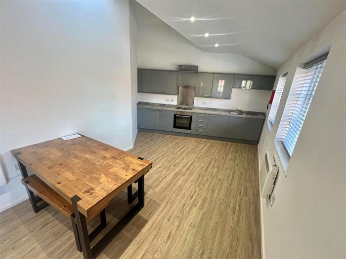 2 Bedroom Flat To Rent In View House, Solly Street, Sheffield, S1