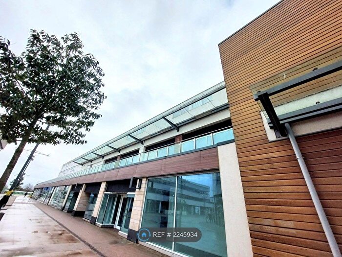 2 Bedroom Flat To Rent In Queens Square, Corby, NN17