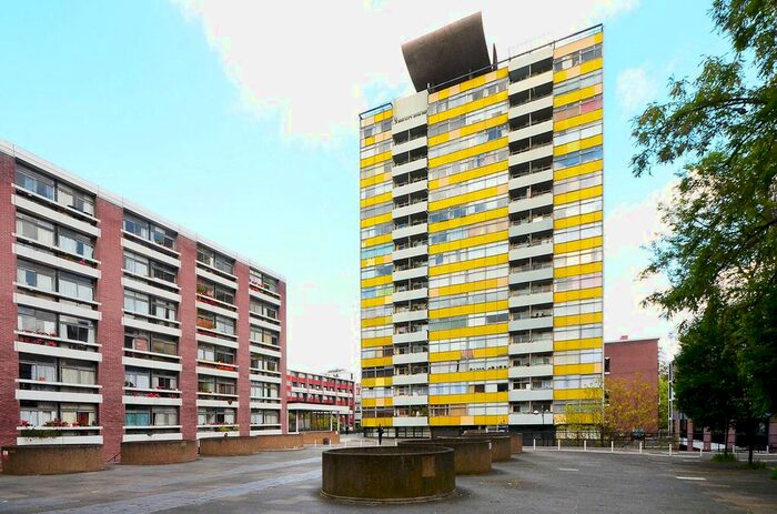 1 Bedroom Flat To Rent In Great Arthur House, Barbican, London, EC1Y