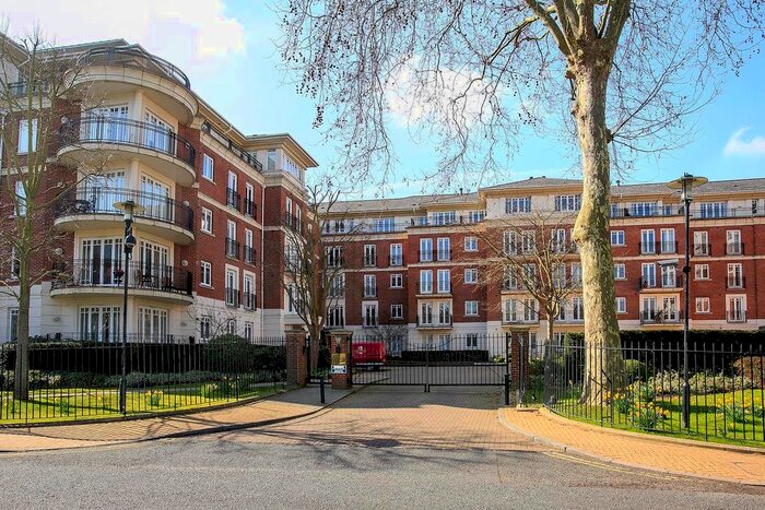 2 Bedroom Flat To Rent In Clevedon Road, East Twickenham, TW1
