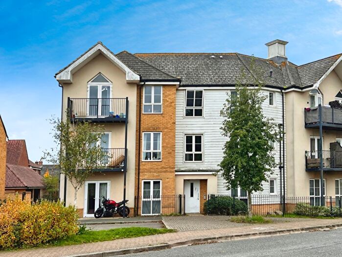 2 Bedroom Flat For Sale In Laurens Van Der Post Way, Ashford, TN23