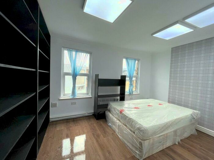 1 Bedroom Flat To Rent In Kingsland High Street, London, E8