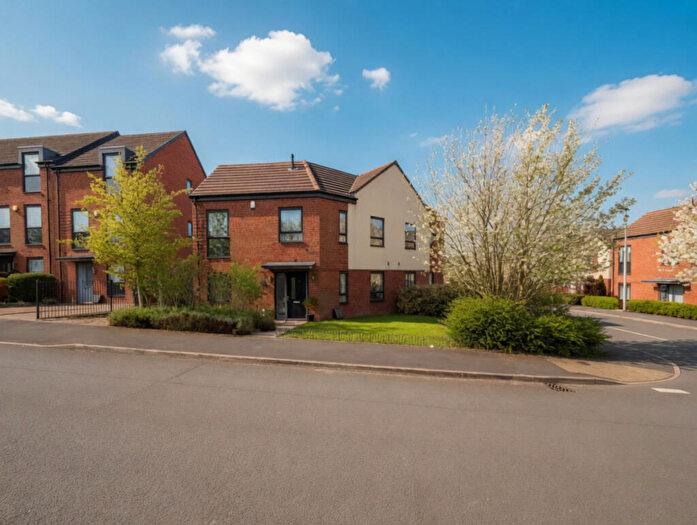 3 Bedroom Semi Detached House For Sale In New Road, West Bromwich, B70