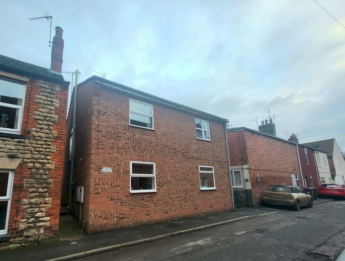 2 Bedroom Semi-Detached House To Rent In Castle Street, Sleaford, NG34