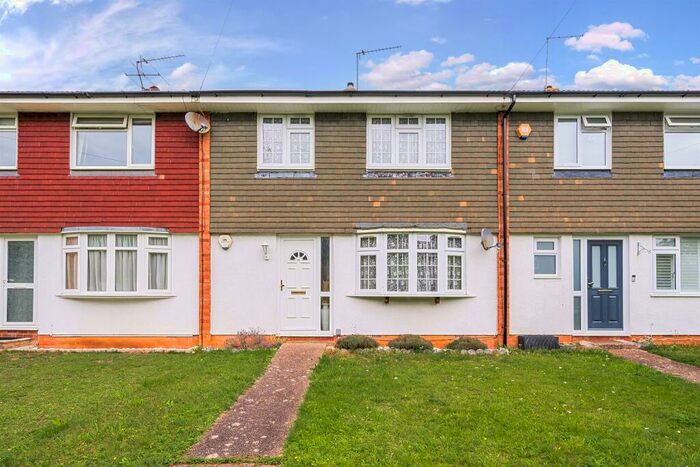 3 Bedroom Terraced House For Sale In Pheasants Croft, Maidenhead, SL6