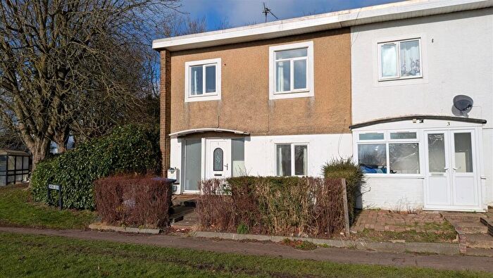 3 Bedroom End Of Terrace House To Rent In Grove Lea, Hatfield, AL10