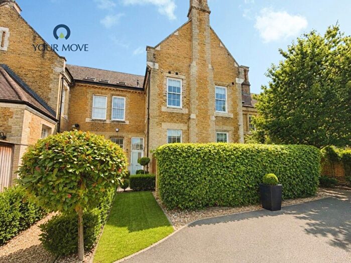 2 Bedroom Terraced House For Sale In Chapel Drive, Dartford, Kent, DA2