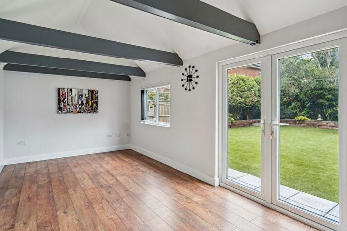 4 Bedroom Detached House For Sale In Beaconsfield Road, Farnham Common, Slough, SL2