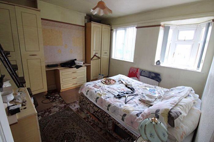 3 Bedroom End Of Terrace House For Sale In Great Cheetham Street East, Salford, Manchester, M7