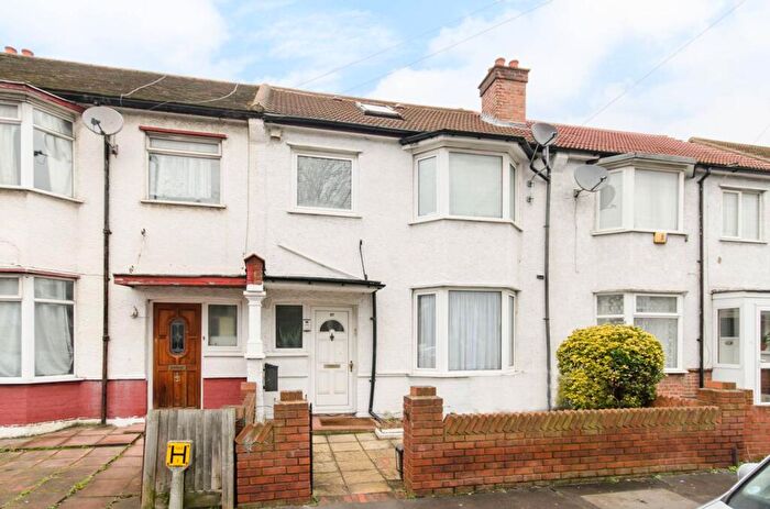 3 Bedroom House For Sale In Windmill Road, Croydon, CR0